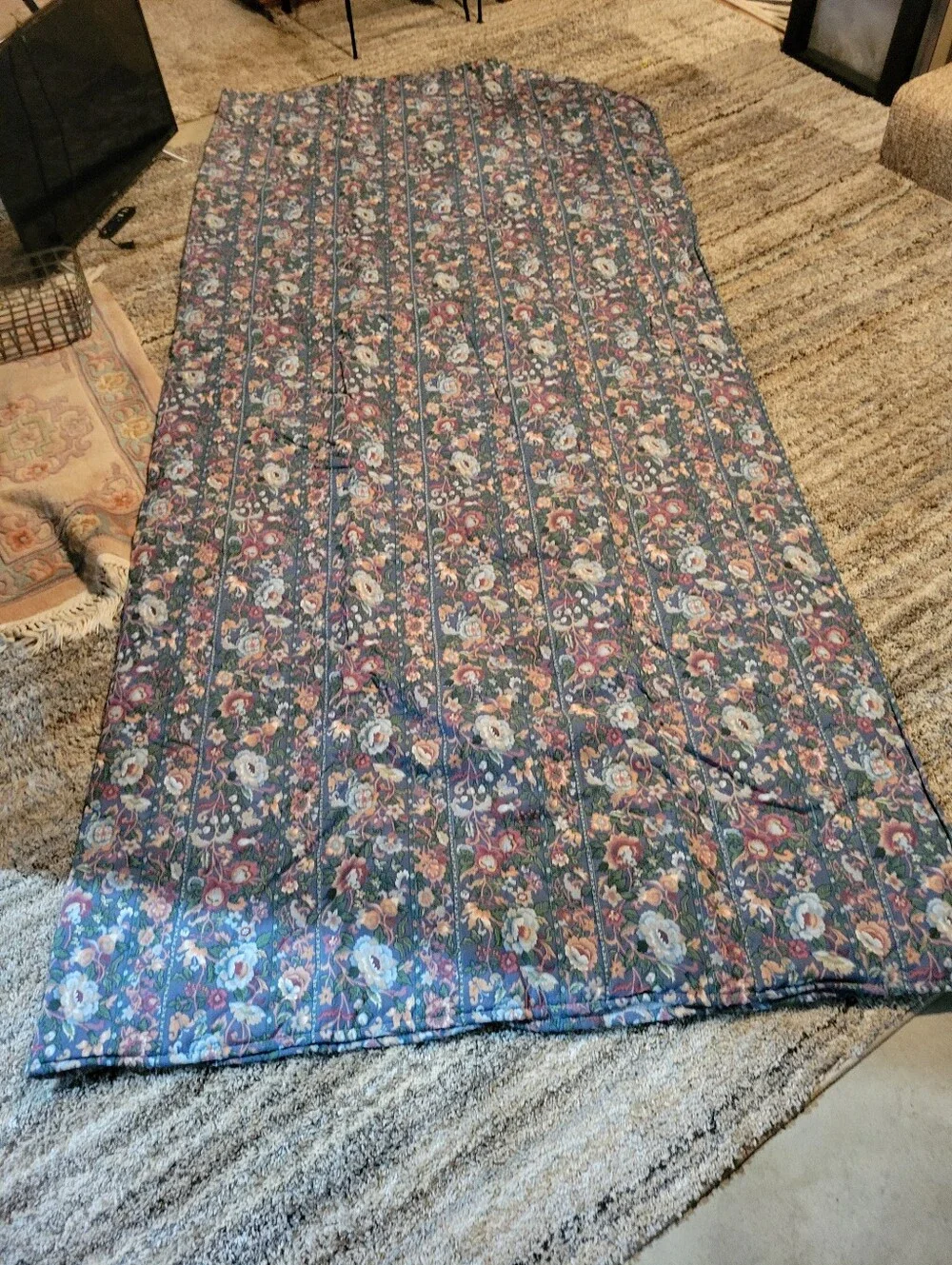 Vintage Cannon Full Size Floral Bedspread Blue and Pink